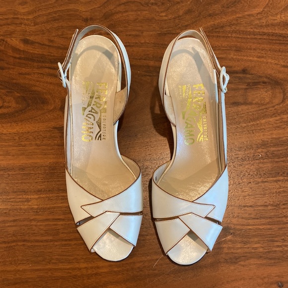 Vintage Salvatore Ferragamo Bussola Heels - Picture 3 of 9